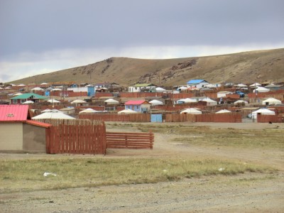 Bayanhongor から Great gobi Aへの中の村