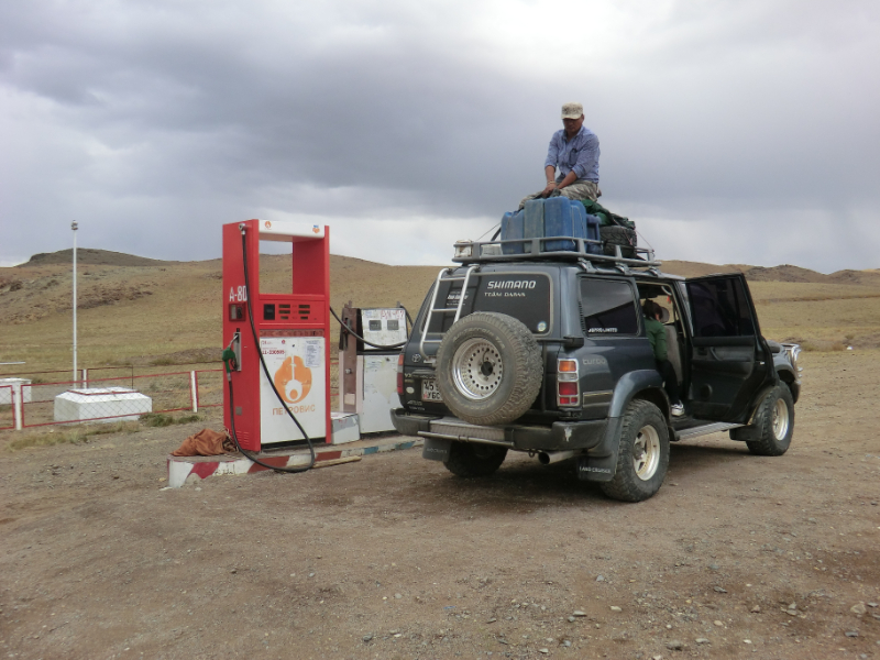 Great gobi Aへの最後のガソリンスタンド